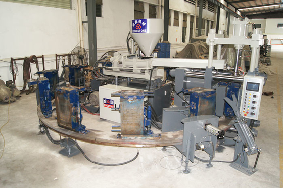 Stivale lungo di plastica automatico che fa macchina, macchina a iniezione per produzione degli stivali di pioggia