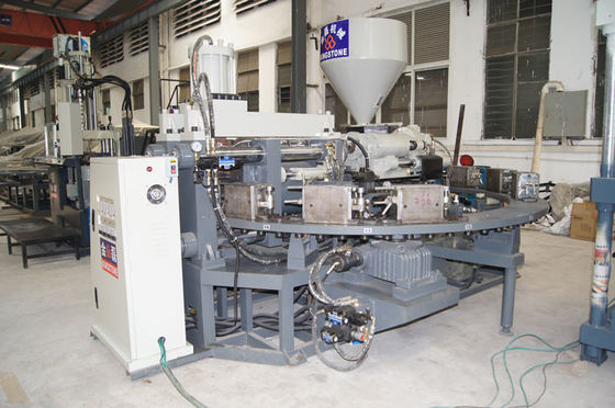 Macchina dello stampaggio ad iniezione delle scarpe della plastica della spiaggia di estate 110-150 paia all'ora