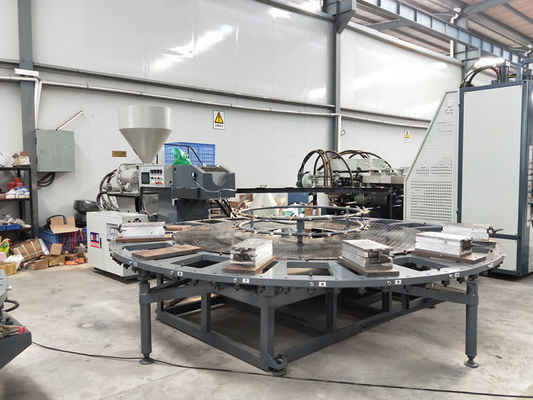 12/16/20/24 di macchina rotatoria dello stampaggio ad iniezione delle stazioni 2 anni di garanzia