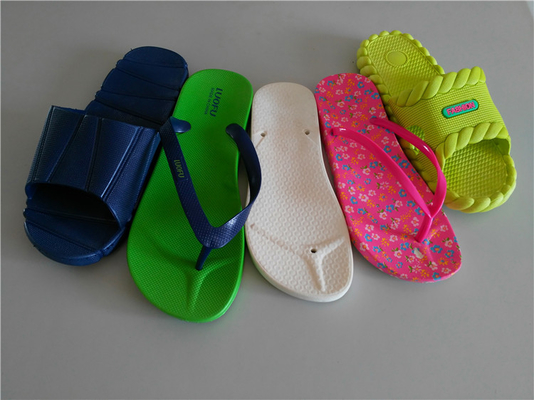 Pantofola rotatoria del PVC PCU di 2 colori che fa macchina con il sistema di salto dell'aria