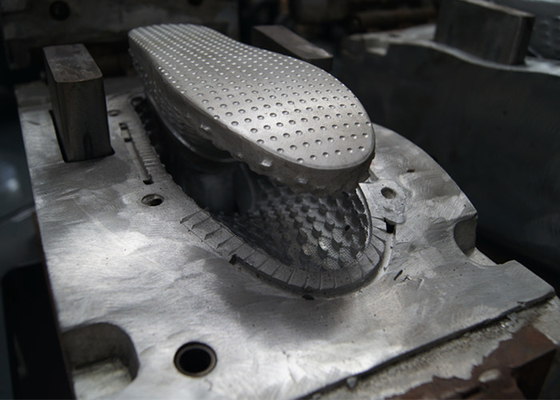 Pantofola Chappal del PVC di 170 paia/ora che fa macchina